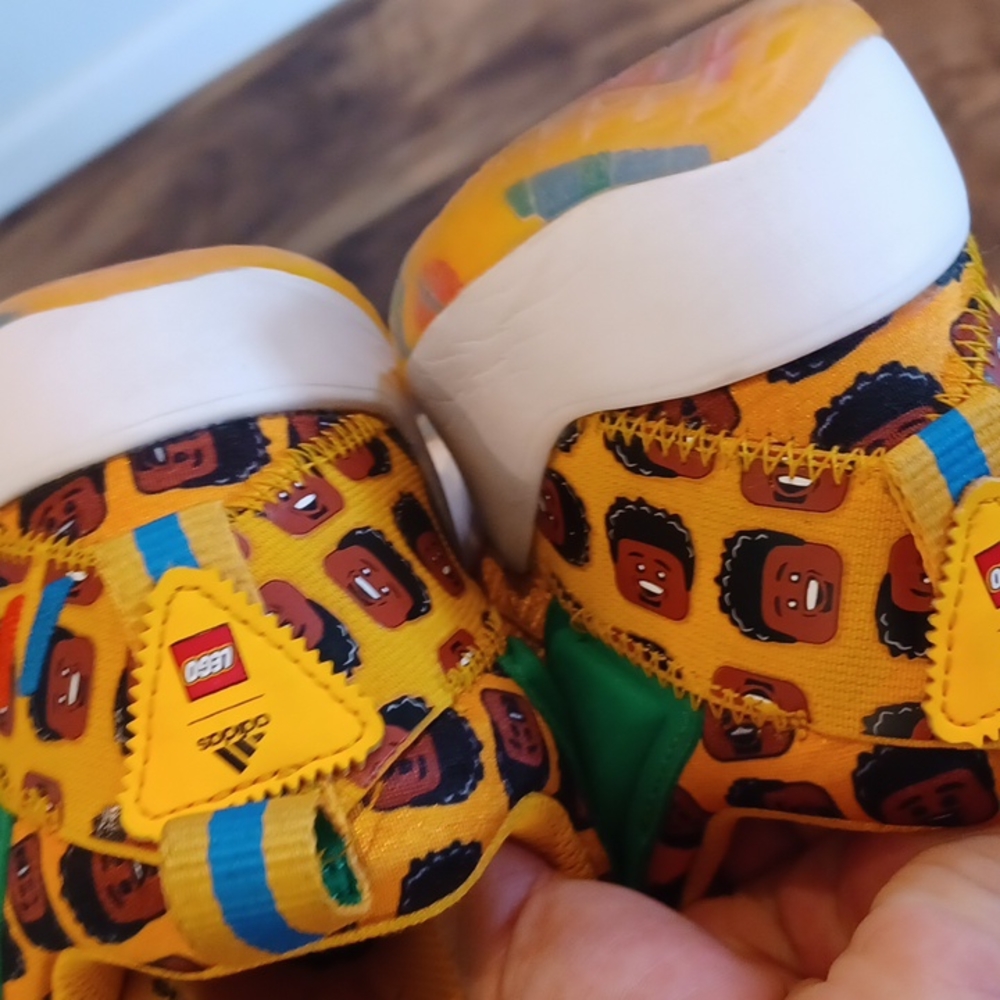 Donavan Mitchell x Adidas x Lego Size 3Y - Picture 16 of 16